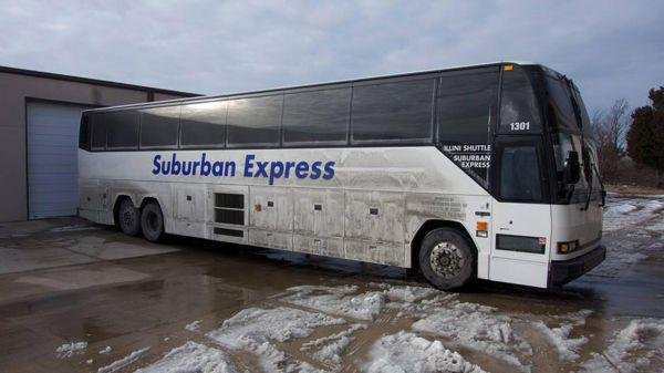 Suburban Express operates shuttles from the University of Illinois Champaign-Urbana campus to the Chicago suburbs and O’Hare airport. It also serves Illinois State University.