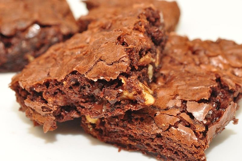File:Brownies...yawn...boooring.jpg