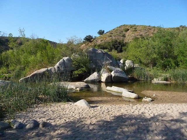 http://farm4.staticflickr.com/3552/3516820575_75316b33b3_z.jpg