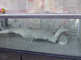 http://cruises.about.com/od/mediterraneancruises/ig/Pompeii/pompeii009.htm