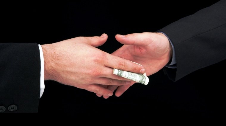The Handshake Tip Is Still Really, Really Gross | The Restaurant Manifesto