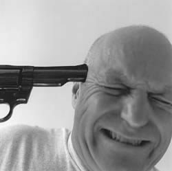 http://preaprez.files.wordpress.com/2009/12/gun-to-head.jpg