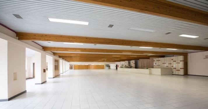 Bioul: Jehovah's Witnesses Center for sale The largest room in the center.