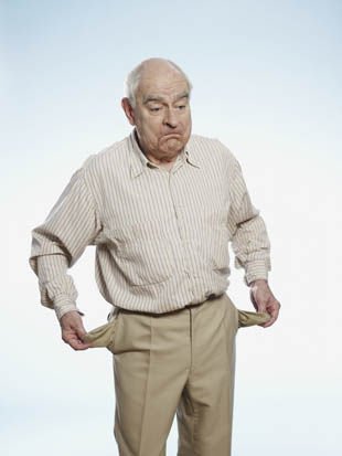https://cdn.images.express.co.uk/img/dynamic/23/590x/secondary/Pensions-savings-money-722339.jpg