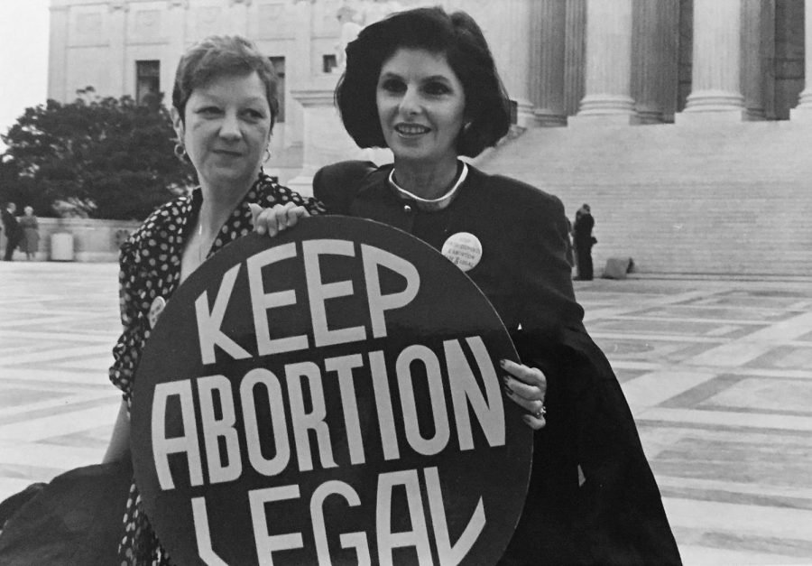 Jane+Roe+and+her+lawyer+outside+of+the+Supreme+Court.