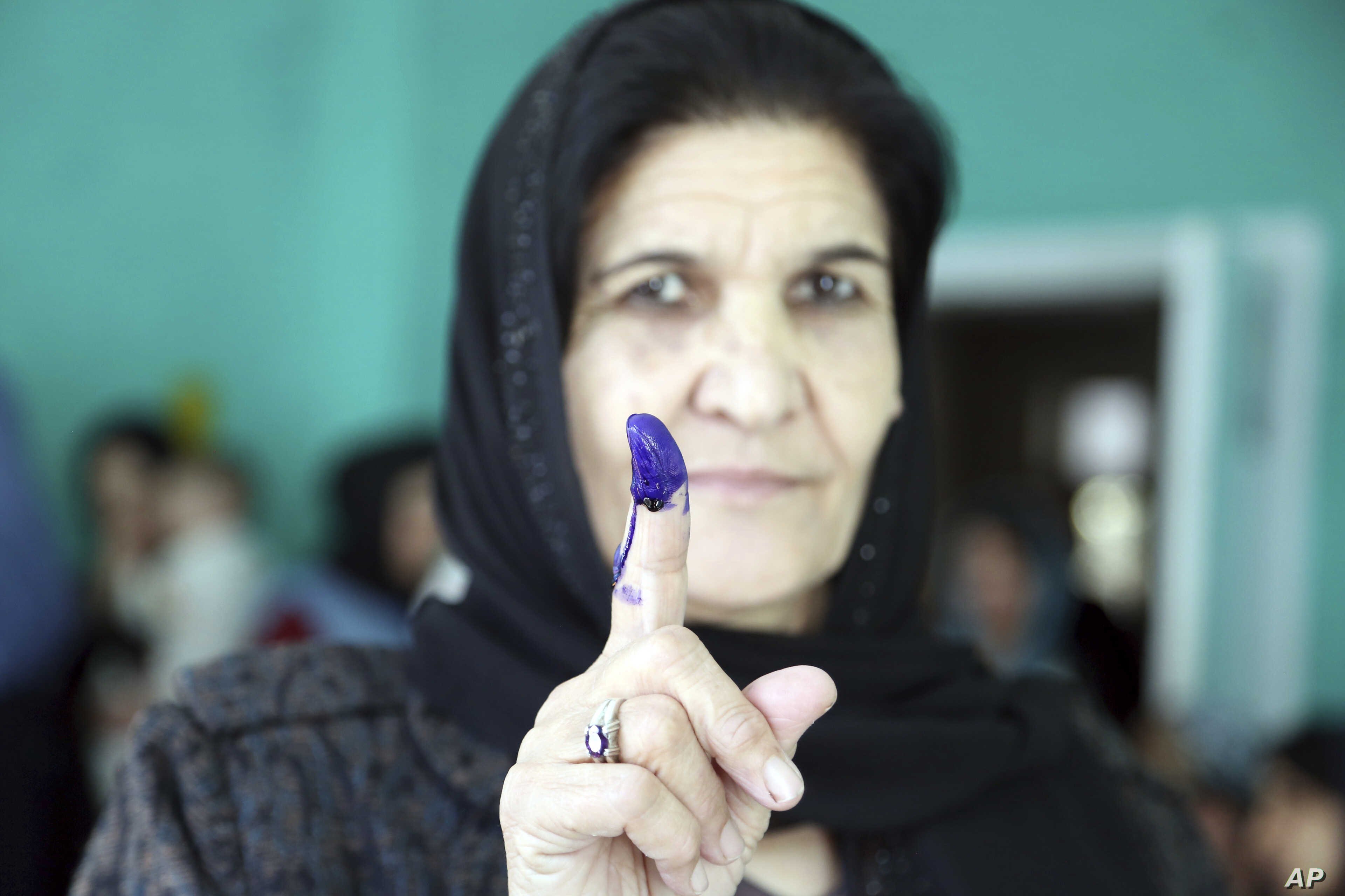 Day 2 of Afghan Vote After Technical Issues, Attacks | Voice of America -  English