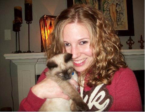 http://www.cattailsfelinerescue.org/images/chuck1.JPG